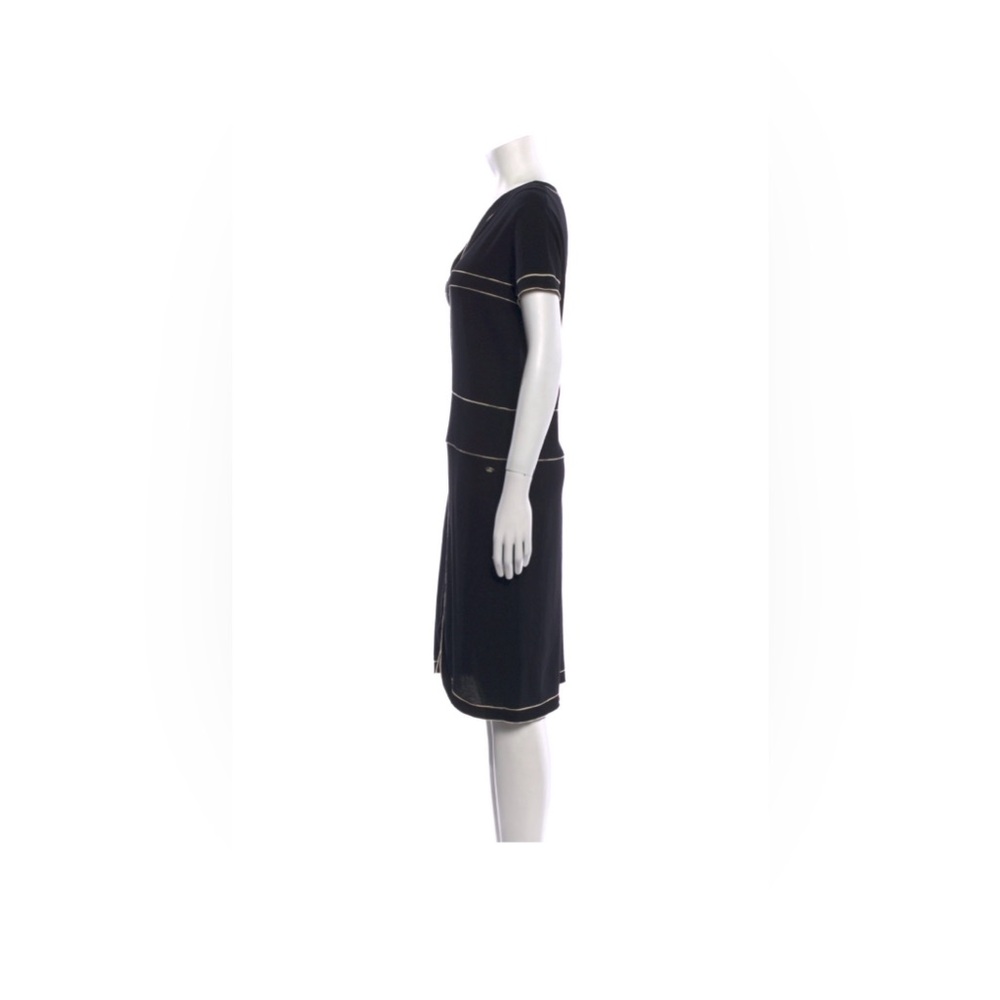 Chanel Knee Length Black Shift Dress. Size 10 - Picture 4 of 9